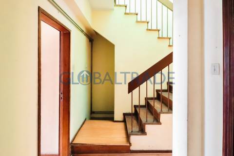 Duplex T5 na Constituição — Porto