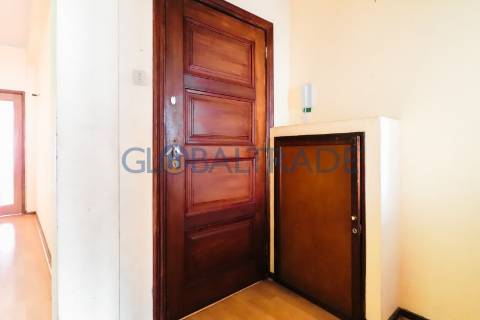 Duplex T5 na Constituição — Porto