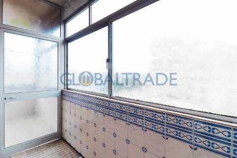 Duplex T5 na Constituição — Porto