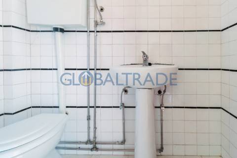 Duplex T5 na Constituição — Porto