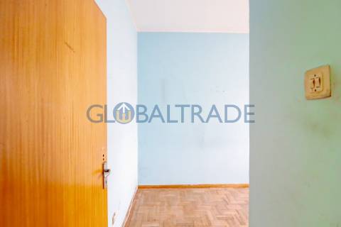 Duplex T5 na Constituição — Porto