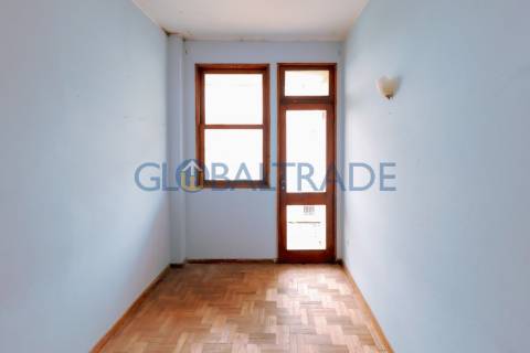 Duplex T5 na Constituição — Porto