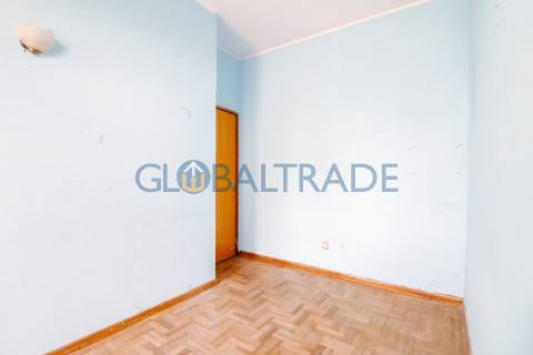 Duplex T5 na Constituição — Porto