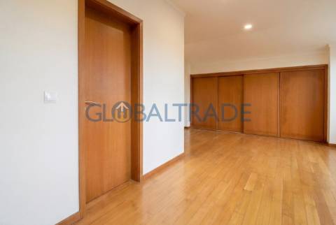 Duplex T2+1 com vista mar em Canidelo