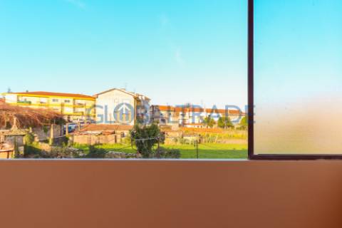 Apartamento T2 Renovado & Equipado em Rio Tinto