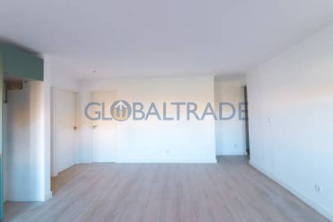 Apartamento T2 Renovado & Equipado em Rio Tinto