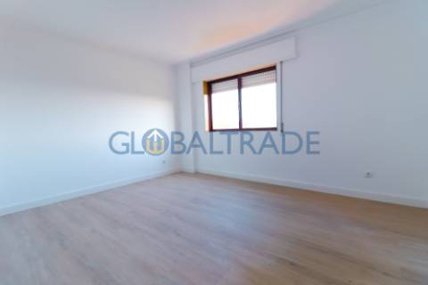 Apartamento T2 Renovado & Equipado em Rio Tinto