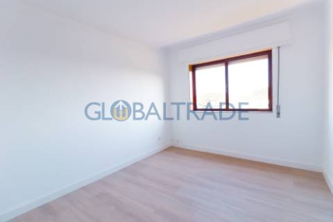 Apartamento T2 Renovado & Equipado em Rio Tinto