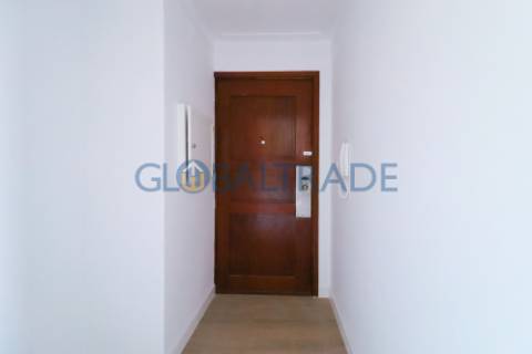 Apartamento T2 Renovado & Equipado em Rio Tinto