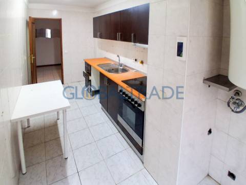 Apartamento T3 Renovado em Baguim do Monte