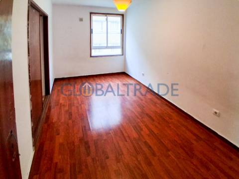 Apartamento T3 Renovado em Baguim do Monte