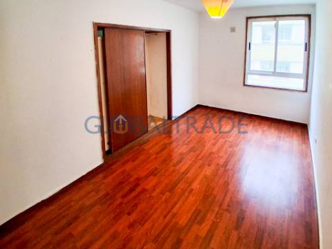 Apartamento T3 Renovado em Baguim do Monte