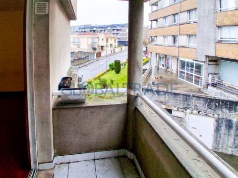 Apartamento T3 Renovado em Baguim do Monte