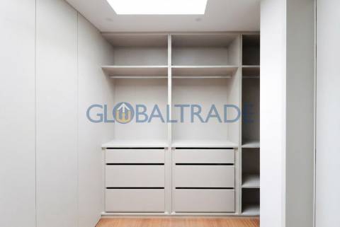 Moradia T5 com Piscina Privativa na Quinta das Luzes – Jovim