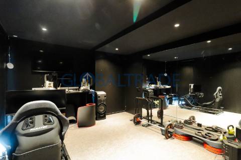 Moradia T5 com Piscina Privativa na Quinta das Luzes – Jovim