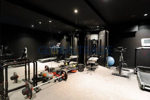 Moradia T5 com Piscina Privativa na Quinta das Luzes – Jovim