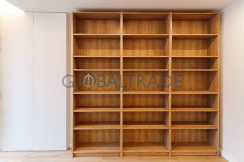 Apartamento T2 Renovado & Equipada em Valbom