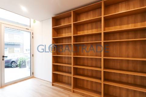 Apartamento T2 Renovado & Equipada em Valbom