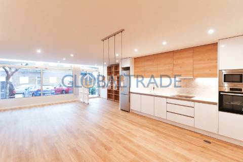 Apartamento T2 Renovado & Equipada em Valbom