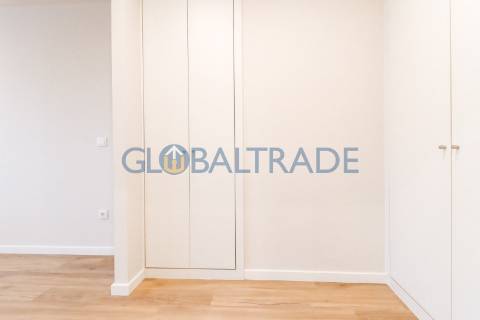 Apartamento T2 Renovado & Equipada em Valbom