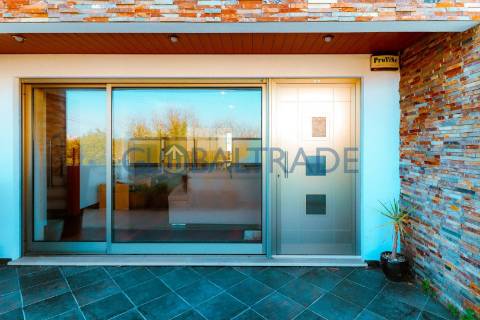 Moradia T3 com Terraço em Valbom