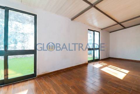 Moradia T3 com Terraço em Valbom