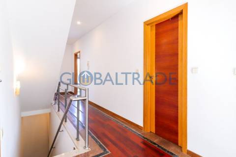 Moradia T3 com Terraço em Valbom