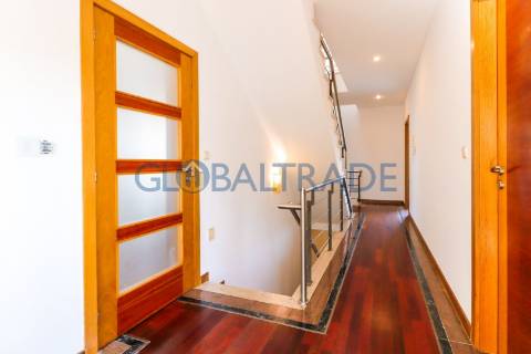 Moradia T3 com Terraço em Valbom