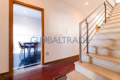 Moradia T3 com Terraço em Valbom