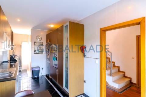 Moradia T3 com Terraço em Valbom