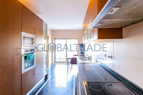 Moradia T3 com Terraço em Valbom