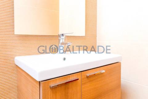 Moradia T3 com Terraço em Valbom