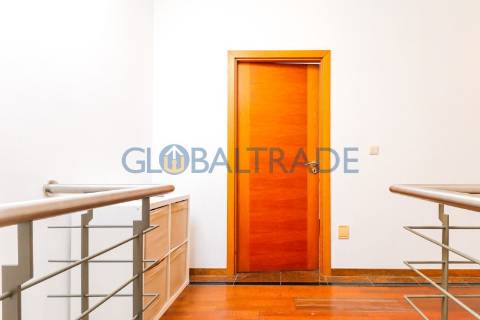 Moradia T3 com Terraço em Valbom