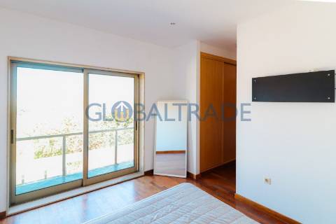 Moradia T3 com Terraço em Valbom