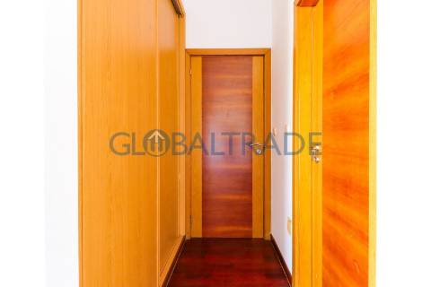 Moradia T3 com Terraço em Valbom