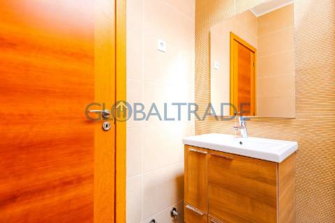 Moradia T3 com Terraço em Valbom