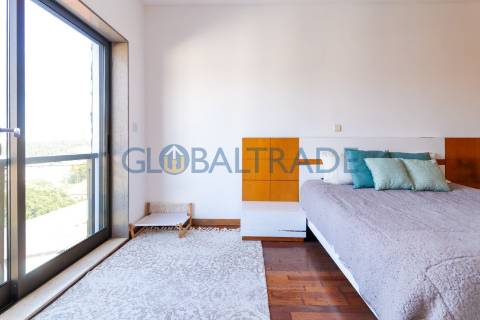 Moradia T3 com Terraço em Valbom