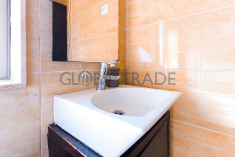 Moradia T3 com Terraço em Valbom