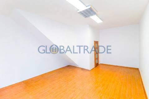 Moradia T3 com Terraço em Valbom