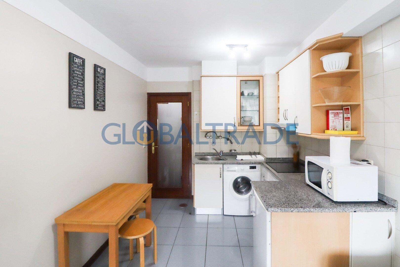 Apartamento T1 Mobilado & Equipado no Porto