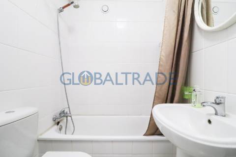 Apartamento T1 Mobilado & Equipado no Porto