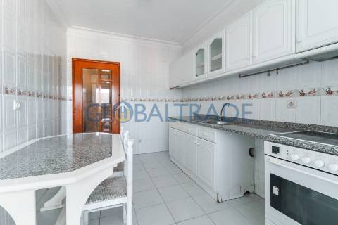 Apartamento T2 no centro de São Pedro da Cova