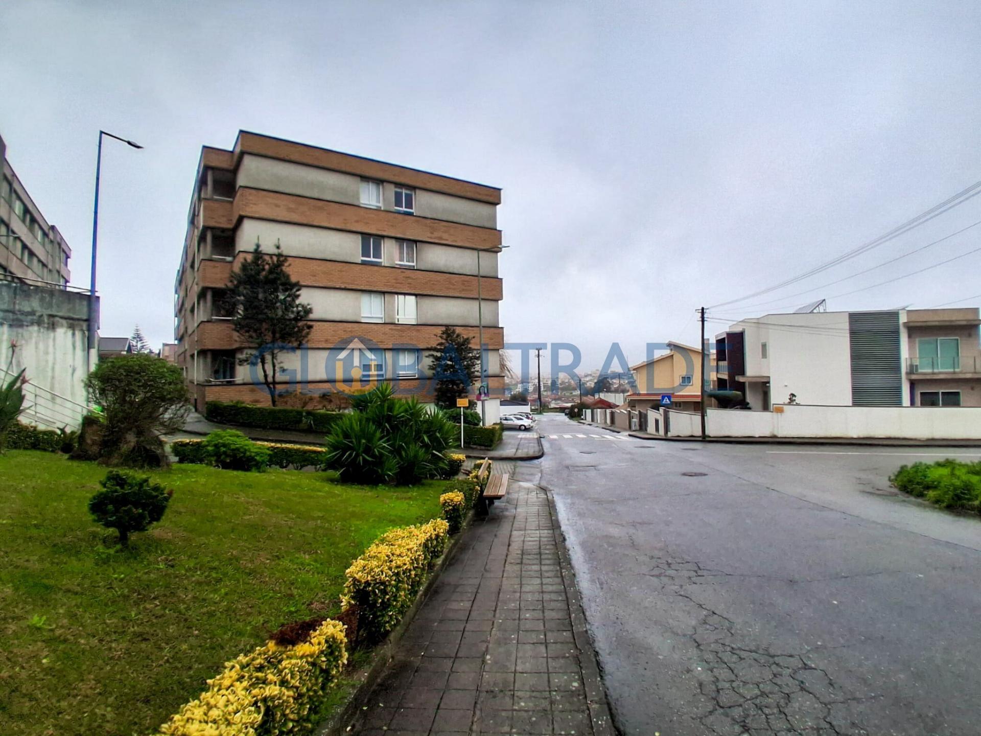 Apartamento T3 Renovado em Baguim do Monte