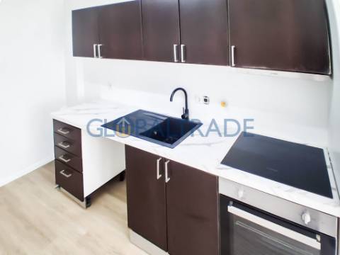 Apartamento T3 Renovado em Baguim do Monte