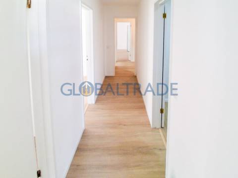 Apartamento T3 Renovado em Baguim do Monte