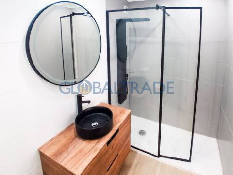 Apartamento T3 Renovado em Baguim do Monte