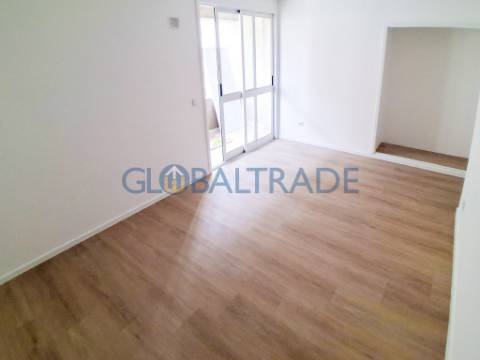 Apartamento T3 Renovado em Baguim do Monte