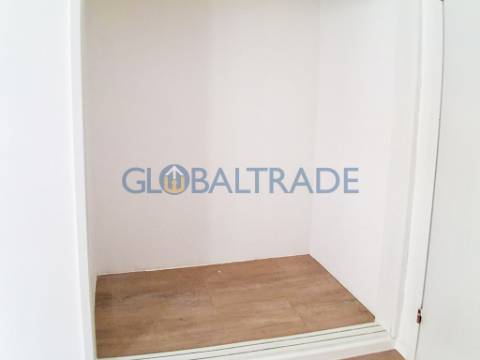 Apartamento T3 Renovado em Baguim do Monte