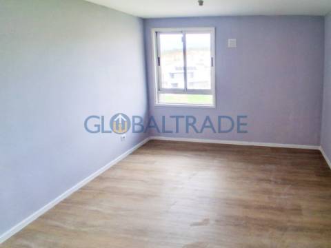 Apartamento T3 Renovado em Baguim do Monte