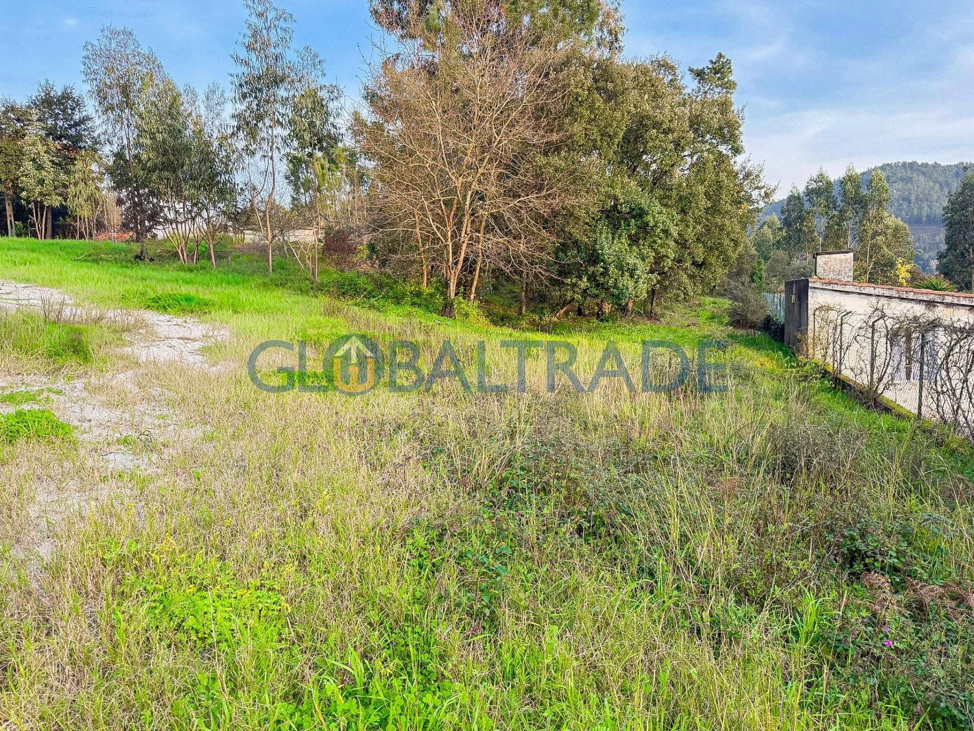 Terreno Urbano 1 225m² em Melres